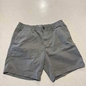 Men's Flat-Front Gray Shorts — Comfortable Everyday Wear